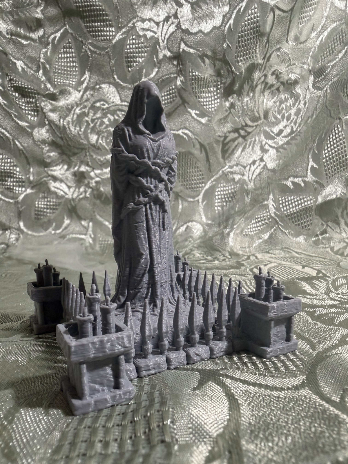 Nightspire Vale - Haunted Statues